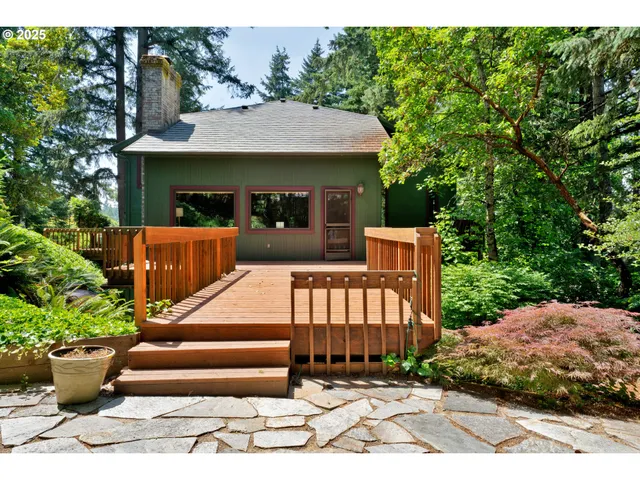 $990,000 | 3574 Spring Boulevard, Eugene, OR 97405