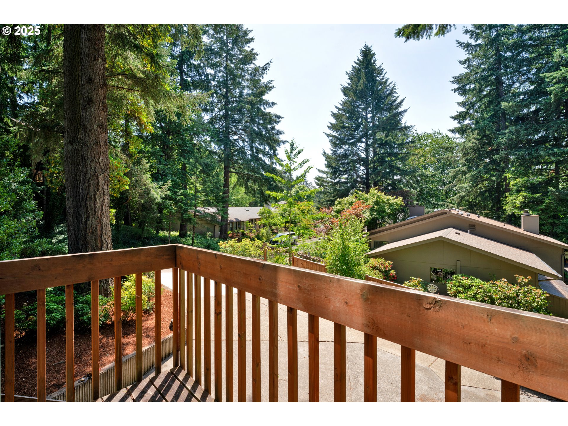 3574 Spring Boulevard Eugene, OR 97405 - Photo 40 of 46