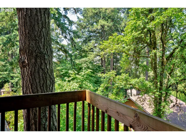 $990,000 | 3574 Spring Boulevard, Eugene, OR 97405