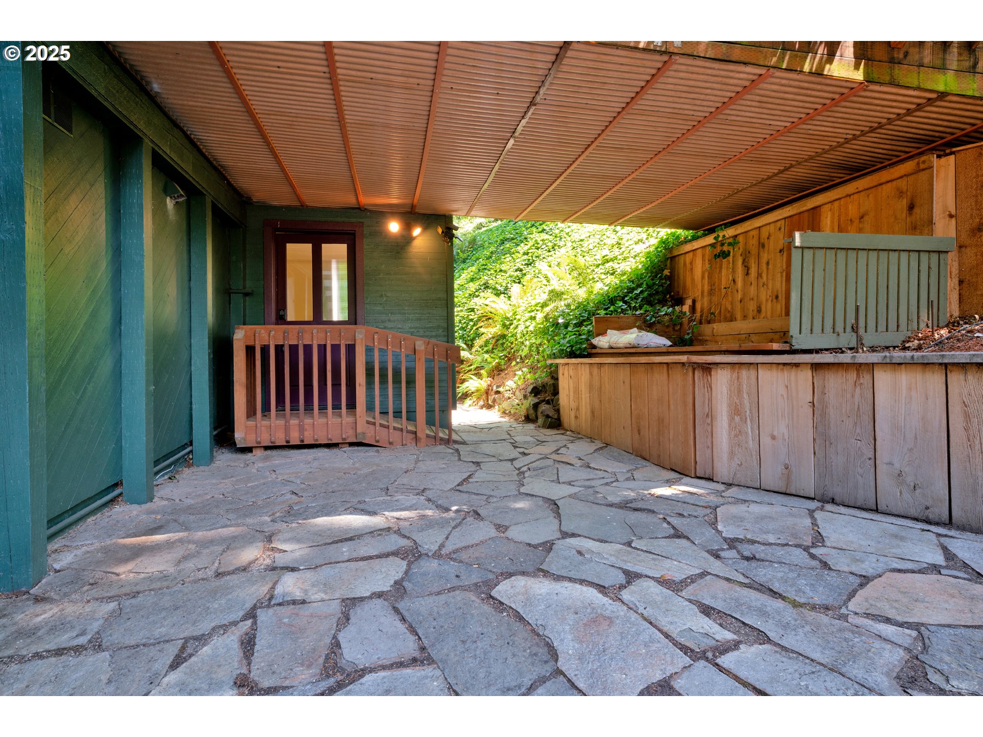 3574 Spring Boulevard Eugene, OR 97405 - Photo 43 of 46