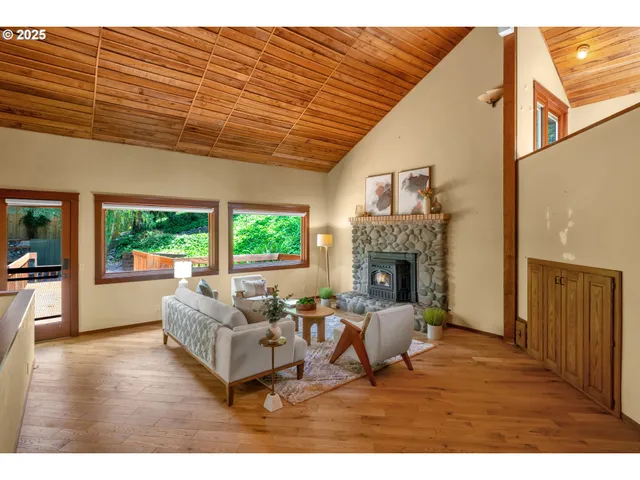 $990,000 | 3574 Spring Boulevard, Eugene, OR 97405