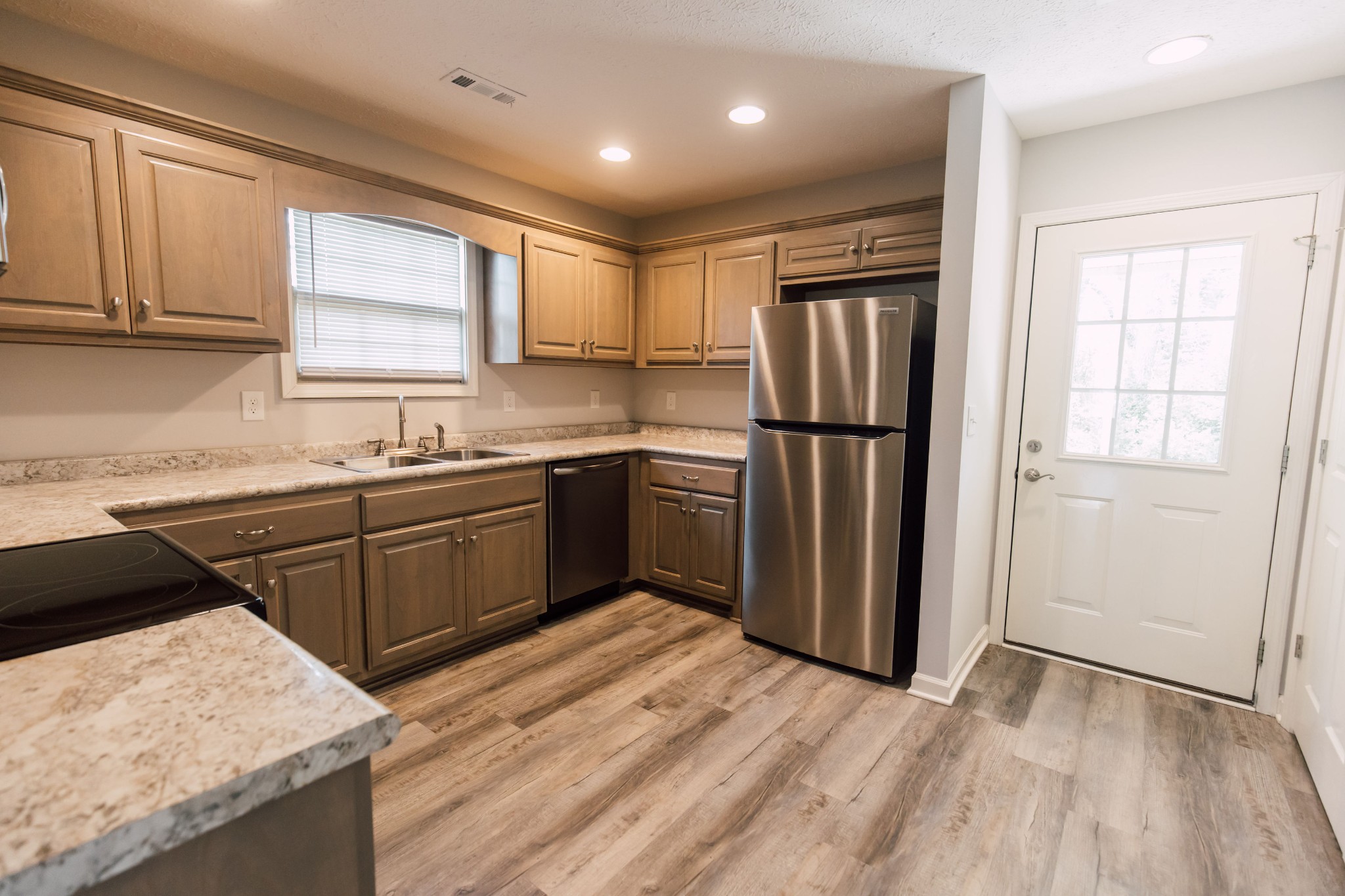 270 Hunt Street Manchester, TN 37355 - Photo 11 of 32