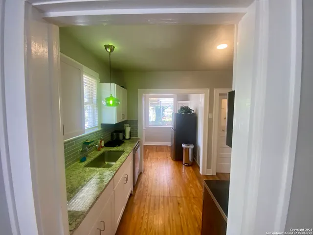 $1,799 | 1439 East Highland Boulevard, Unit UPSTAIRS, San Antonio, TX 78210