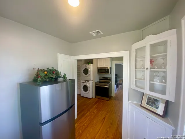 $1,799 | 1439 East Highland Boulevard, Unit UPSTAIRS, San Antonio, TX 78210