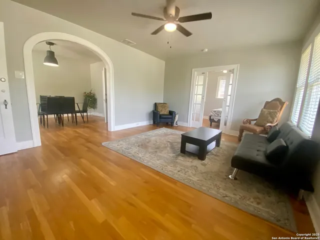 $1,799 | 1439 East Highland Boulevard, Unit UPSTAIRS, San Antonio, TX 78210