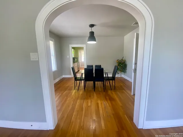 $1,799 | 1439 East Highland Boulevard, Unit UPSTAIRS, San Antonio, TX 78210