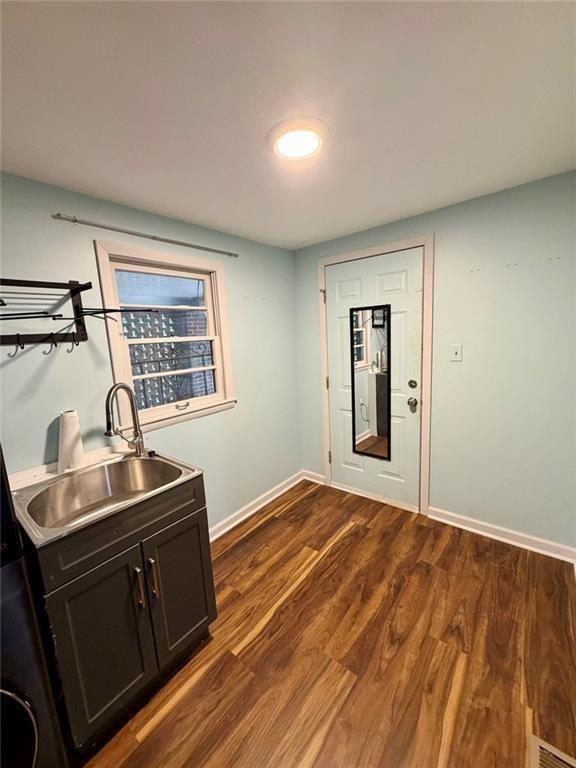 2246 Rhinehill Road Southeast Atlanta, GA 30315 - Photo 17 of 30 Gallery Image 17