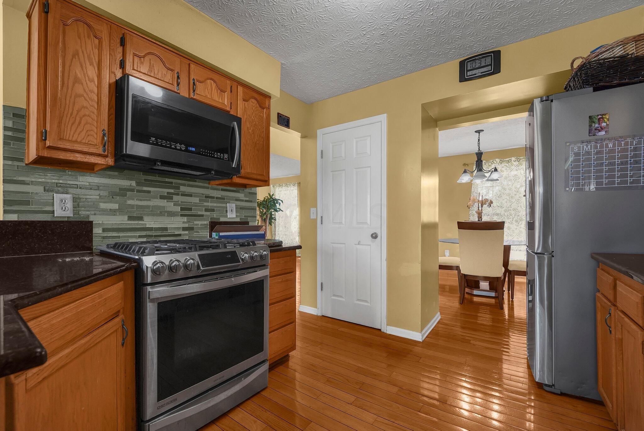 8856 Riverside Street Canal Winchester, OH 43110 - Photo 5 of 23 11-web-or-mls-8856-riverside-st