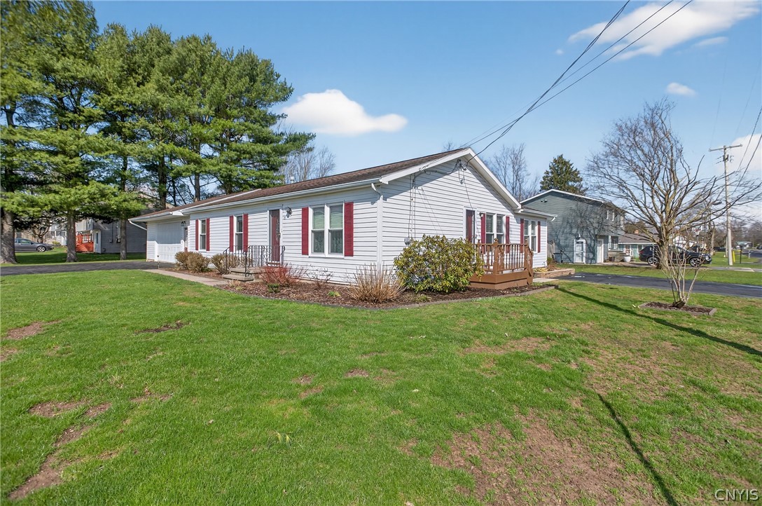 43 Whitcomb Road Fulton, NY 13069 - Photo 3 of 44 Front View