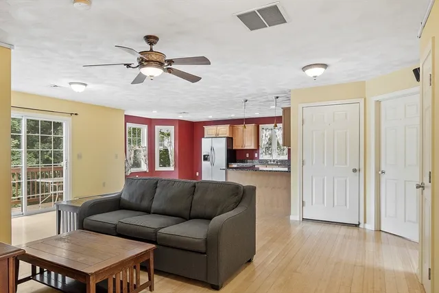 $3,500 | 5 Hoover Avenue, Unit 2, Beverly, MA 01915