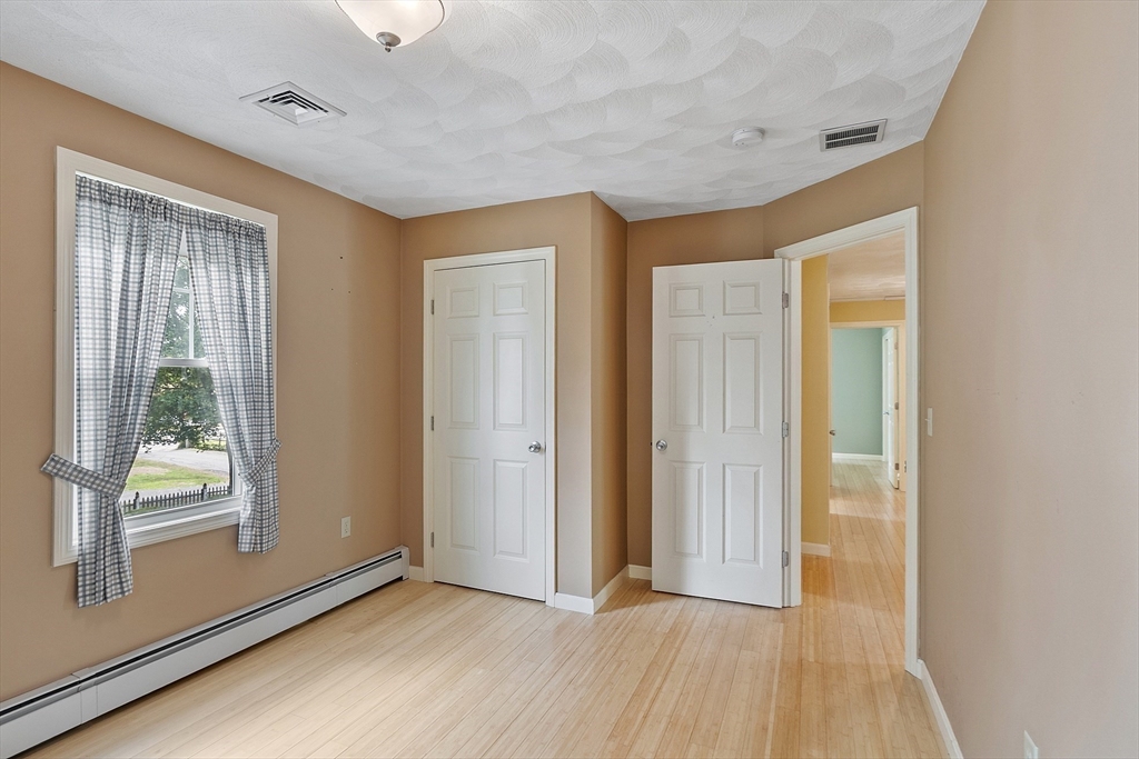 5 Hoover Avenue, Unit 2 Beverly, MA 01915 - Photo 7 of 9