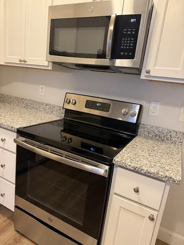 $2,350 | 27 Water Street, Unit 401, Wakefield, MA 01880