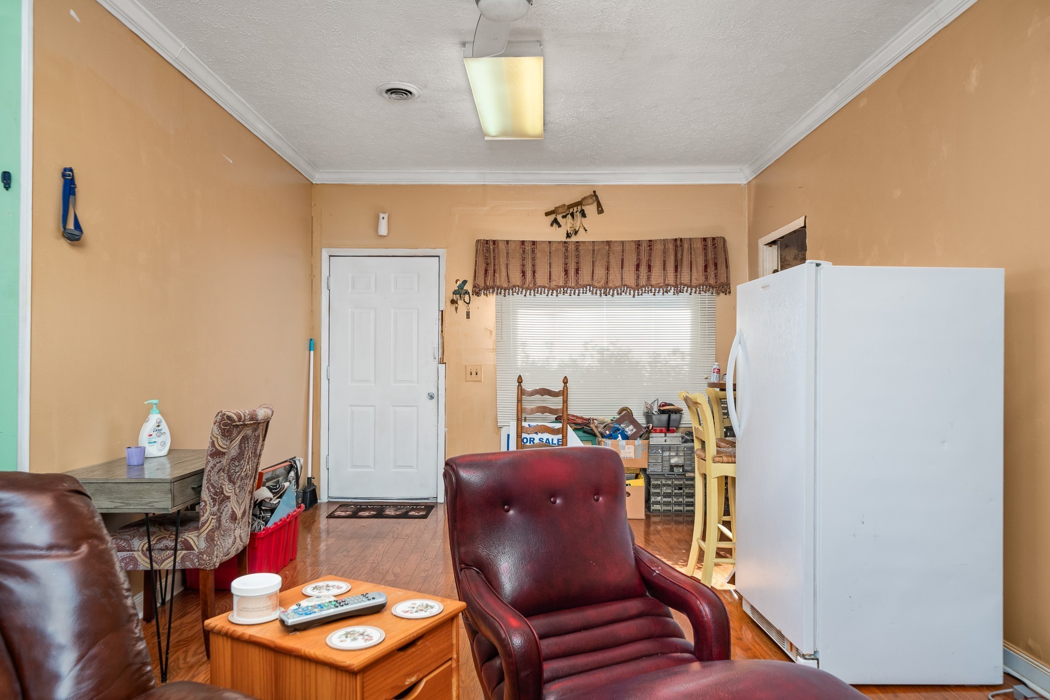 249 North Spring Street Sparta, TN 38583 - Photo 27 of 27 a living room with furniture and a window