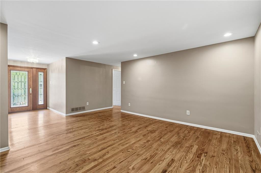 265 McIntyre Road Pittsburgh, PA 15237 - Photo 5 of 45
