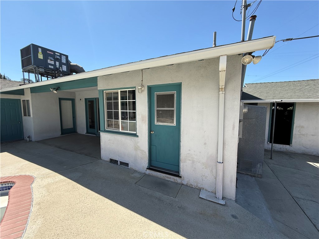 10430 McVine Avenue Sunland, CA 91040 - Photo 14 of 52