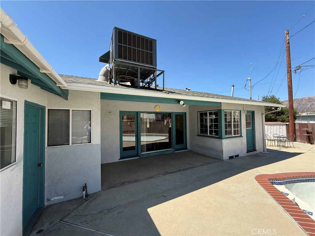10430 McVine Avenue Sunland, CA 91040 - Photo 16 of 52 a view of a house with roof deck