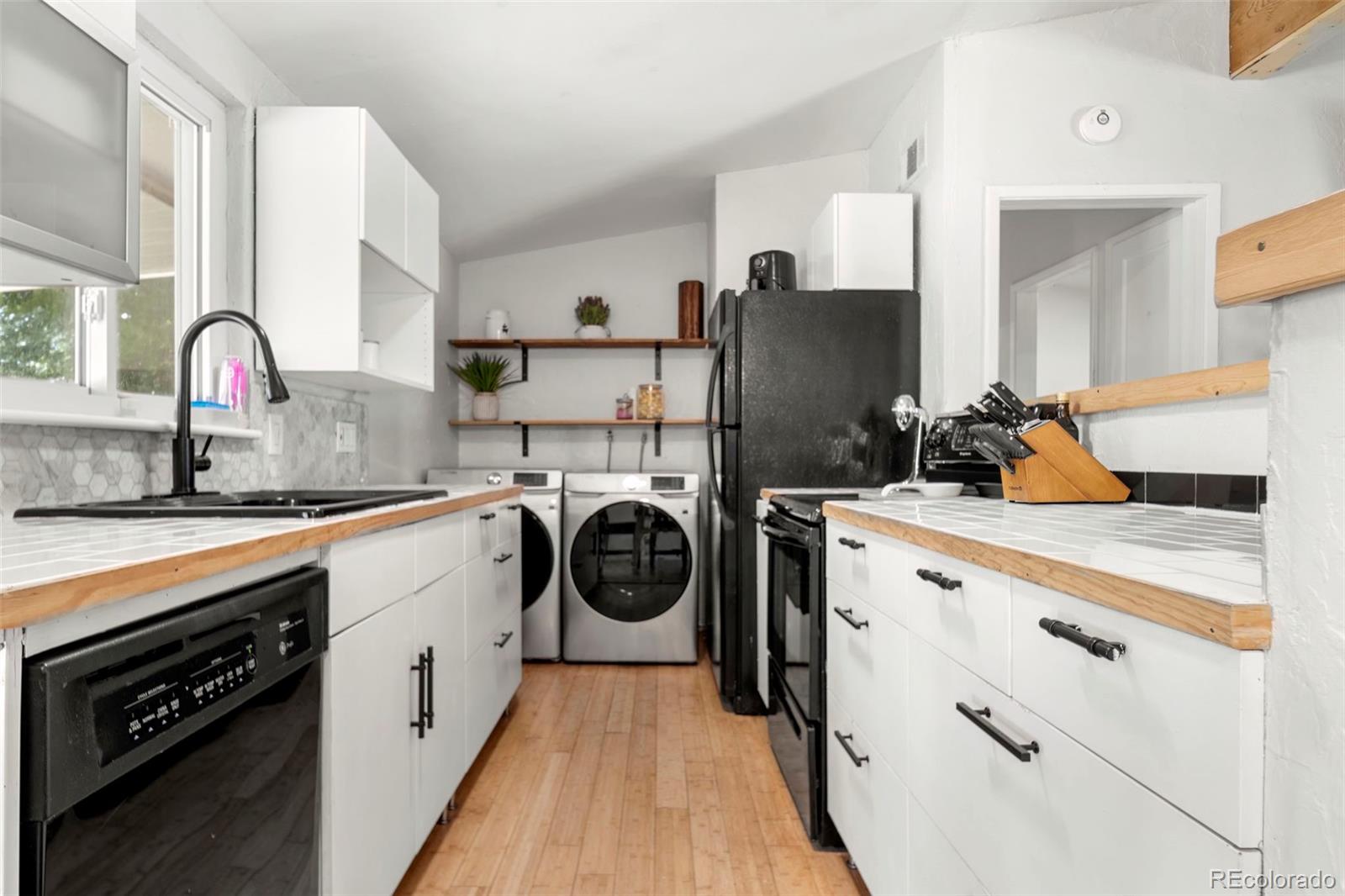 7930 Crestview Lane Denver, CO 80221 - Photo 10 of 24