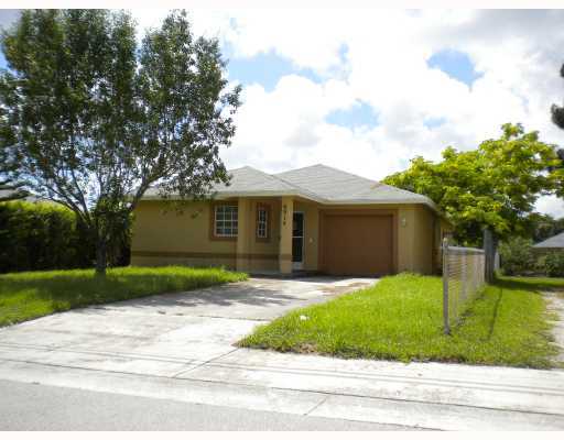 6914 2nd Street Jupiter, FL 33458 - Photo 1 of 10 Primary Photo
