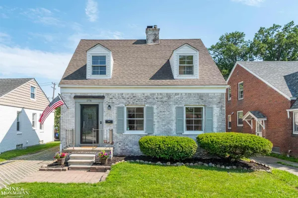 $328,500 | 1776 Hampton Road, Grosse Pointe Woods, MI 48236