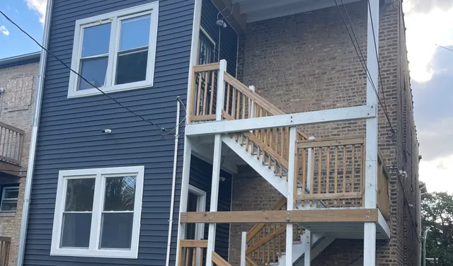 $1,800 | 7421 South Eberhart Avenue, Unit 2, Chicago, IL 60619