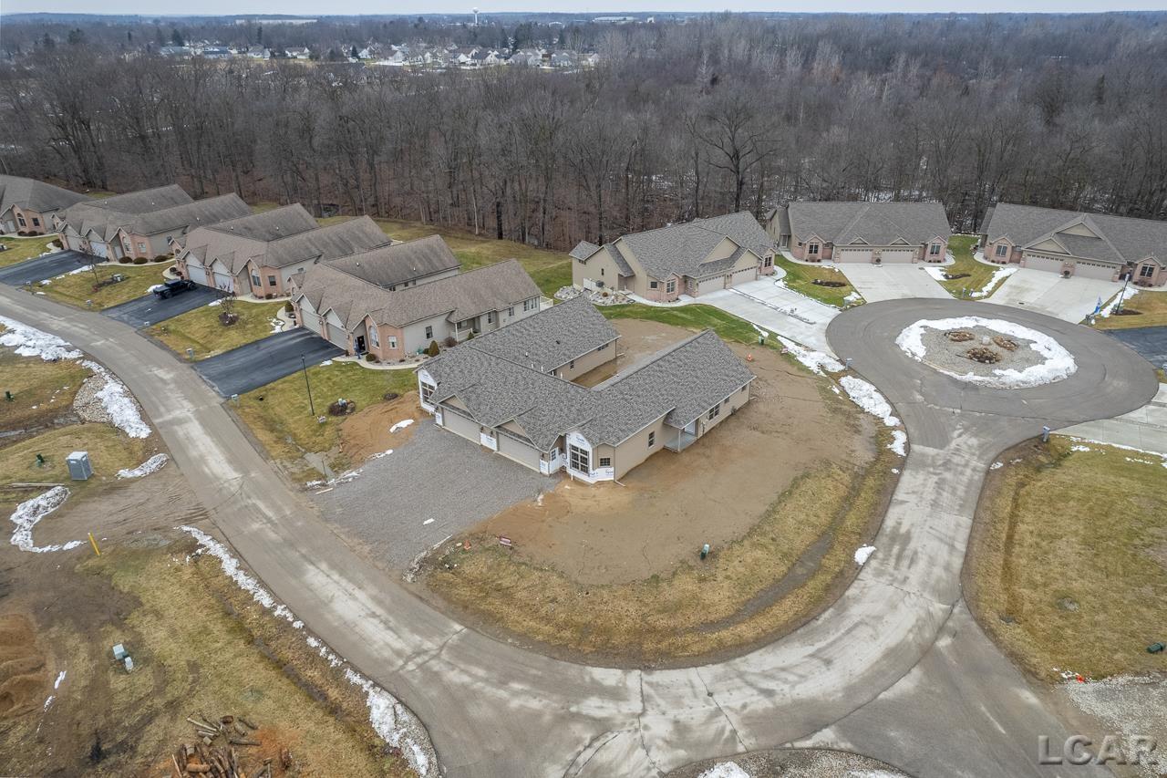 1668 Rivers Edge Court Adrian, MI 49221 - Photo 33 of 38 50124034-bb9ef70b-9d15-4825-8a9e-74a1b8074636.JPG
