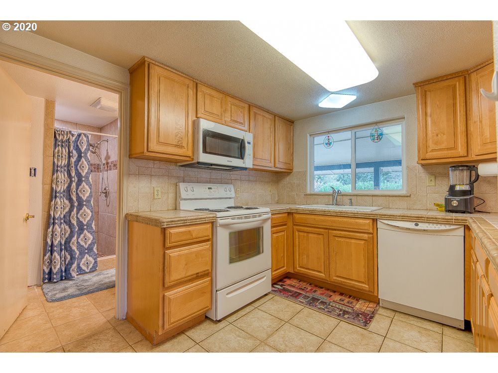 63156 Fruitdale Road Coos Bay, OR 97420 - Photo 14 of 28 Gallery Image 14