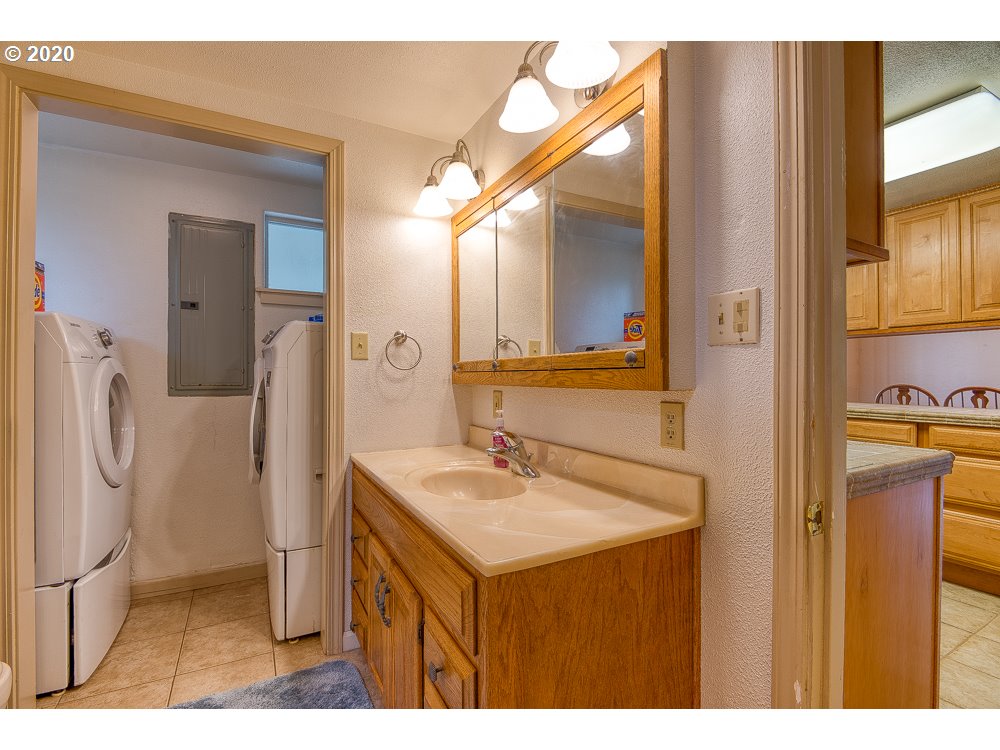 63156 Fruitdale Road Coos Bay, OR 97420 - Photo 23 of 28 Gallery Image 23