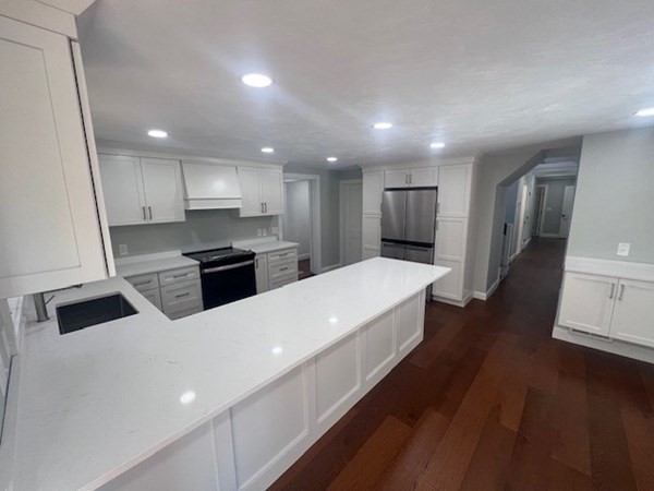 11 Notch Brook Road Shrewsbury, MA 01545 - Photo 3 of 21 Gallery Image 3