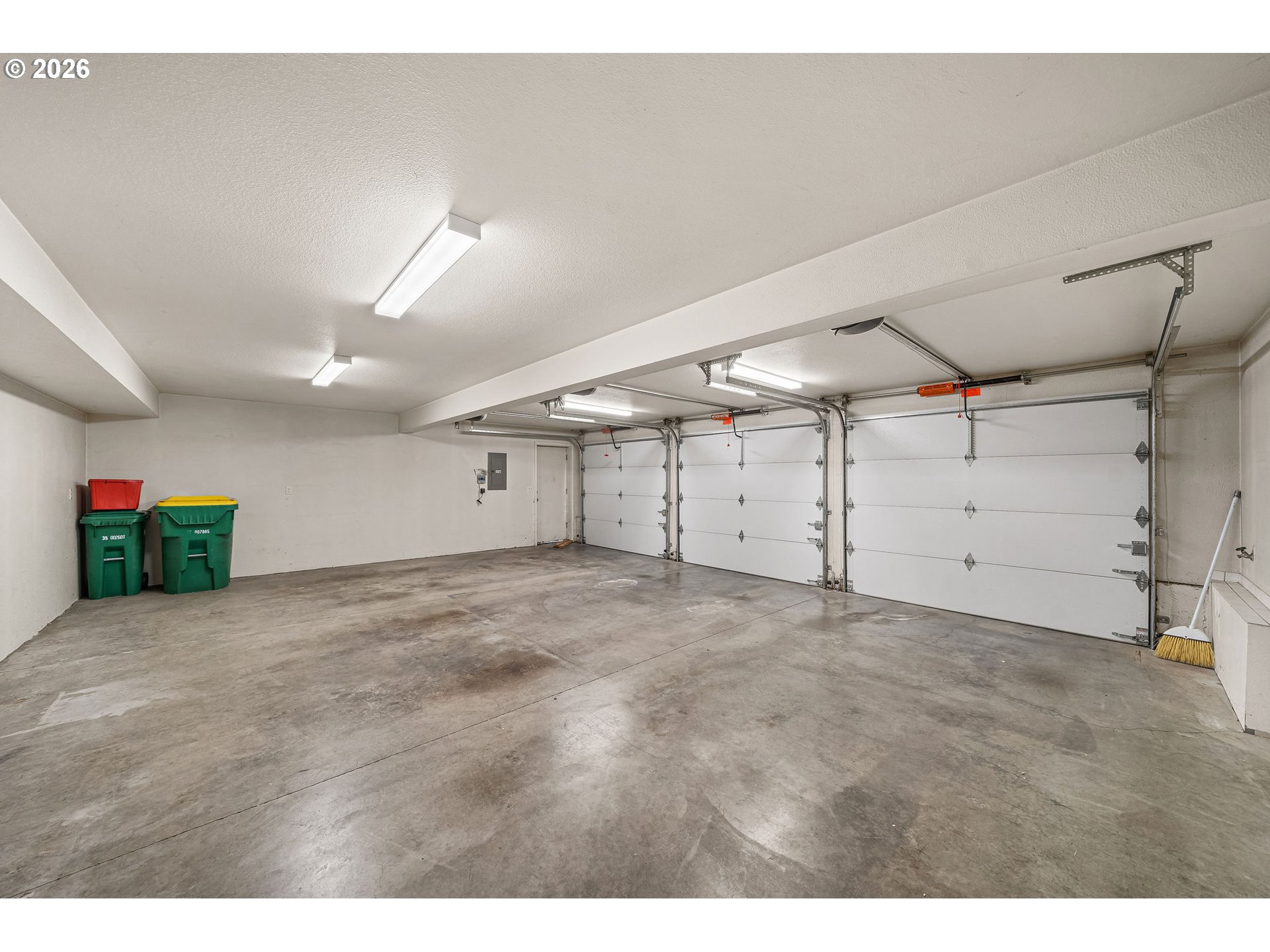 6475 Southwest Arranmore Court Portland, OR 97223 - Photo 43 of 48 Garage