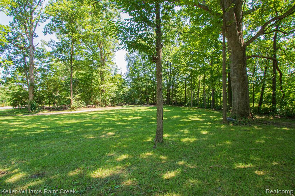 2232 South State Road Davison, MI 48423 - Photo 33 of 47