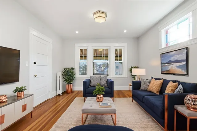 $2,850 | 113 Minot Street, Unit 2, Boston, MA 02122