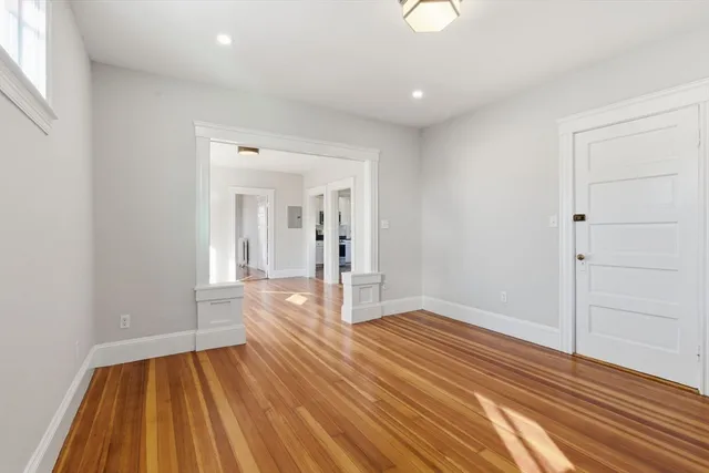 $2,850 | 113 Minot Street, Unit 2, Boston, MA 02122