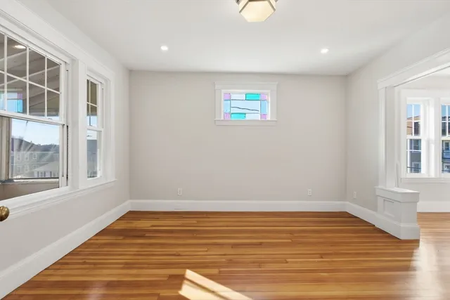 $2,850 | 113 Minot Street, Unit 2, Boston, MA 02122