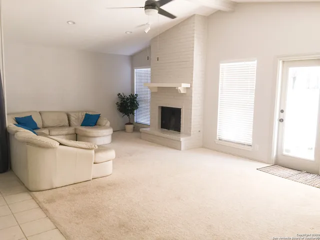 $2,000 | 2314 Cobble Way, San Antonio, TX 78231