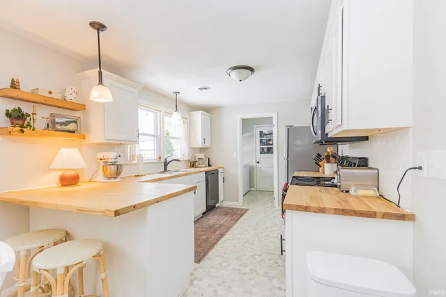 $165,000 | 1501 West Sheffield Drive, Muncie, IN 47304