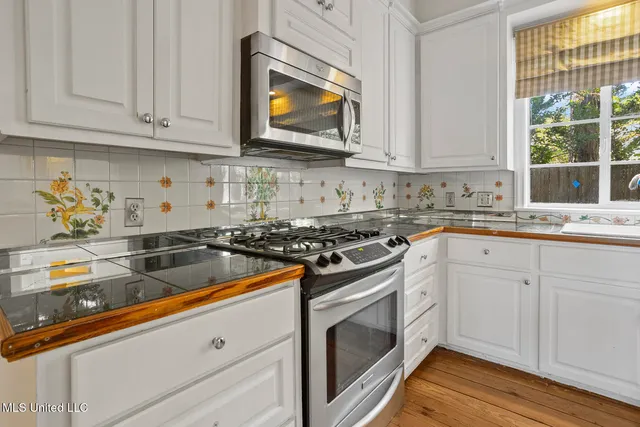 $372,000 | 1076 Avondale Street, Jackson, MS 39216