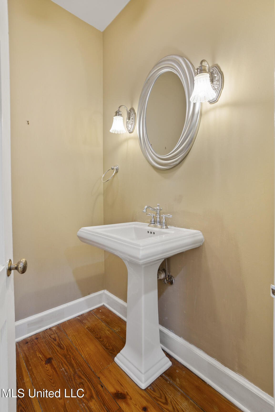 1076 Avondale Street Jackson, MS 39216 - Photo 18 of 44 1076 Avondale-17
