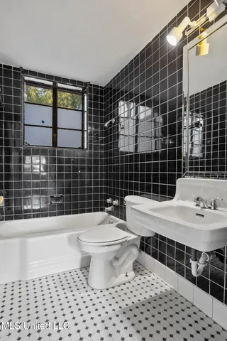 $372,000 | 1076 Avondale Street, Jackson, MS 39216