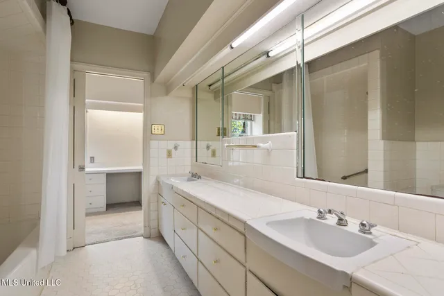 $372,000 | 1076 Avondale Street, Jackson, MS 39216