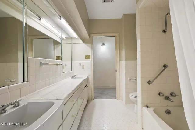 $372,000 | 1076 Avondale Street, Jackson, MS 39216