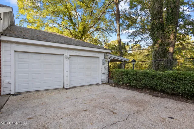 $372,000 | 1076 Avondale Street, Jackson, MS 39216