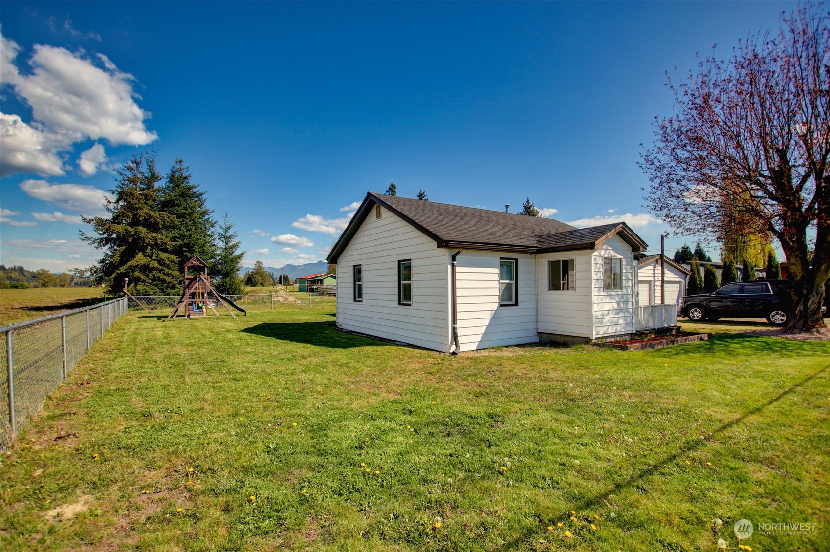 8721 District Line Road Burlington, WA 98233 - Photo 1 of 26 Gallery Image 1