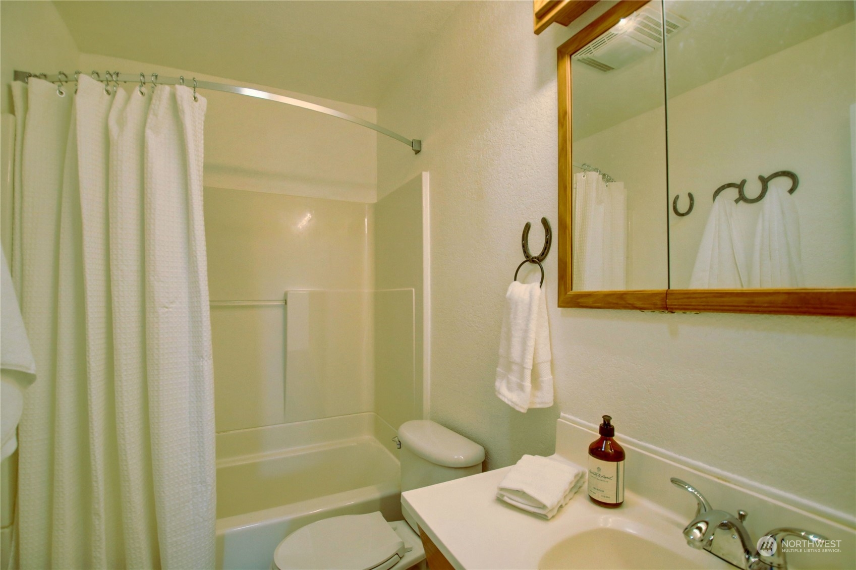 8721 District Line Road Burlington, WA 98233 - Photo 11 of 26 Gallery Image 11