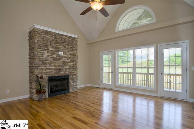 245 Streams Way Anderson, SC 29625 - Photo 2 of 25