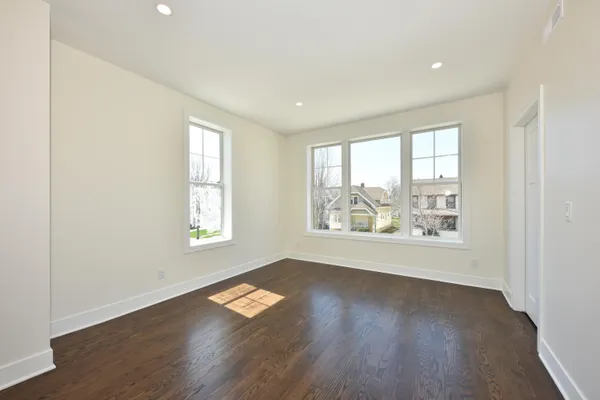$2,750 | 104 East Prospect Street, Unit WEST FRONT, Port Washington, WI 53074
