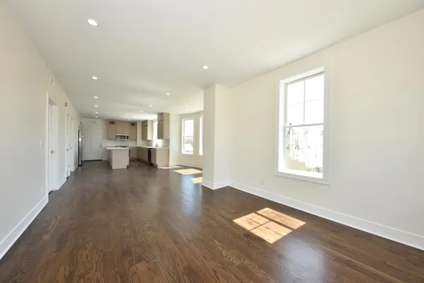 $2,750 | 104 East Prospect Street, Unit WEST FRONT, Port Washington, WI 53074