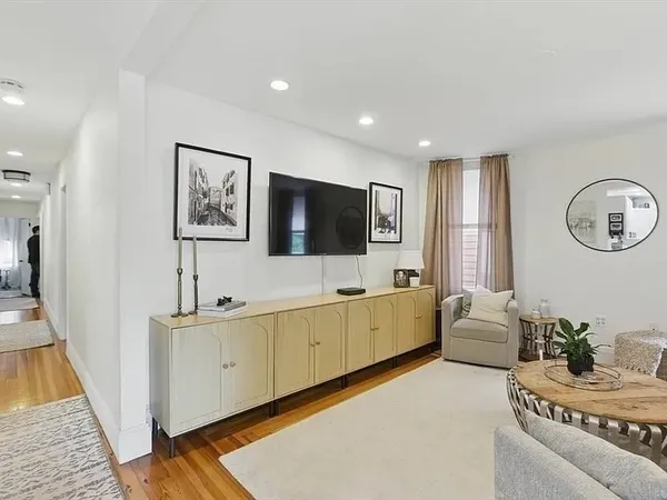 $7,200 | 925 East 4th Street, Unit 3, Boston, MA 02127