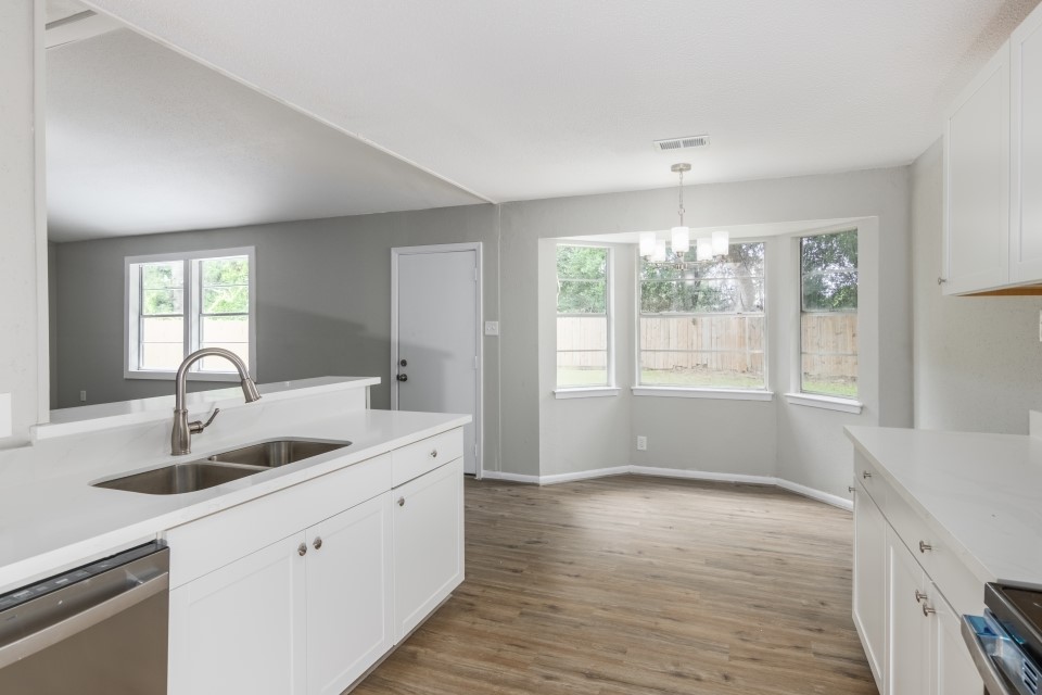 92 Sparrow Way Beaumont, TX 77707 - Photo 9 of 19