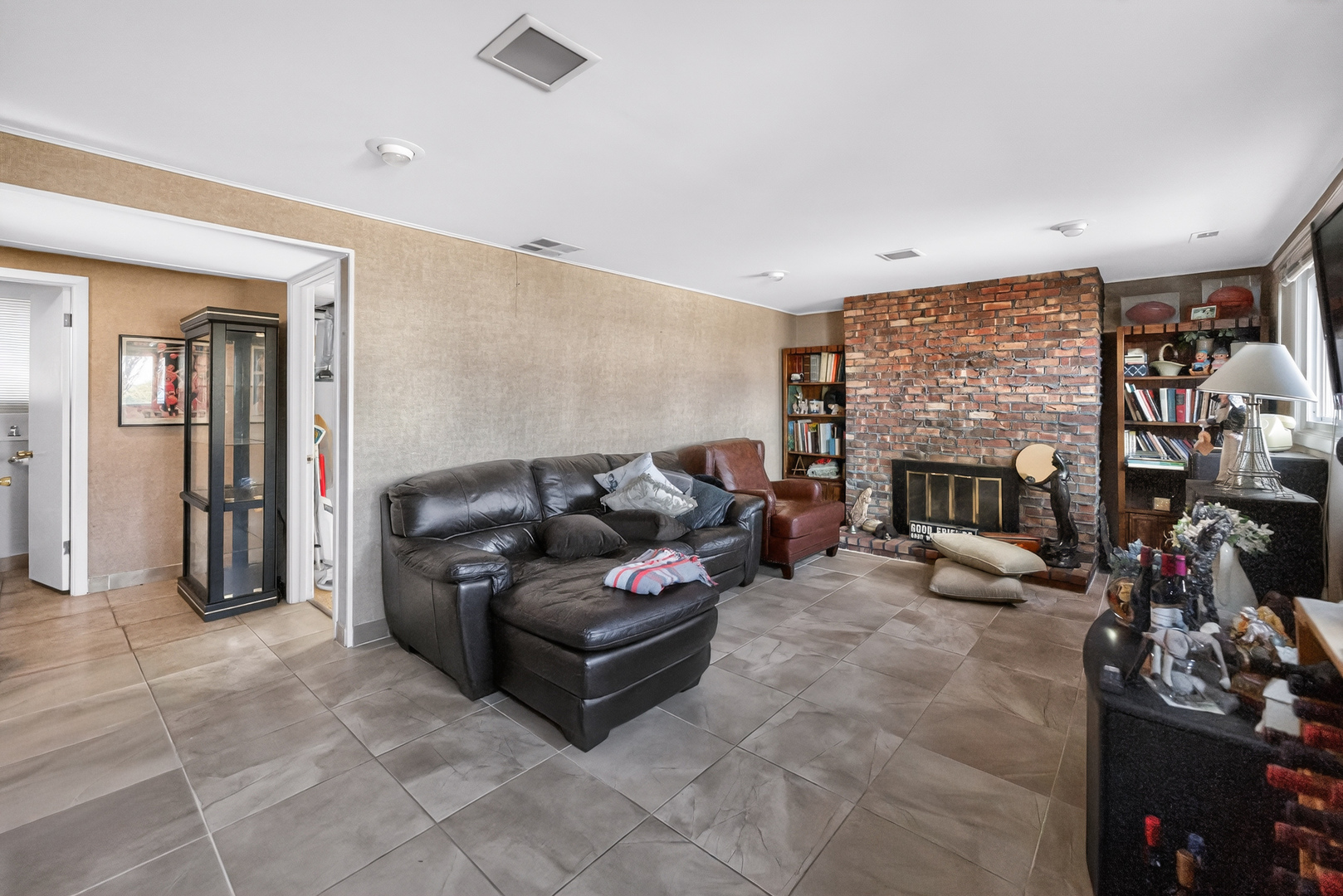 423 South Yale Avenue Addison, IL 60101 - Photo 17 of 32