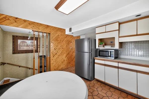 $419,900 | 423 South Yale Avenue, Addison, IL 60101